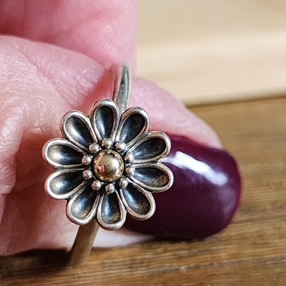 SS daisy/ sunflower ring - Picture 2 of 4